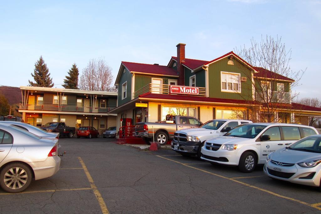 Motel Saint-Hilaire Mont-Saint-Hilaire Zewnętrze zdjęcie